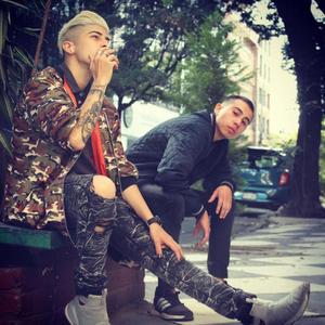 Tan Bien (feat. ElHitchMen)