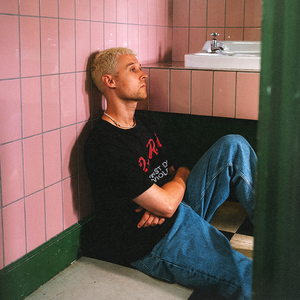 meet me in the bathroom