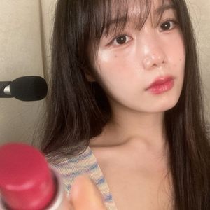 MAC ‘Lustering’ Lipstick (Whispered)