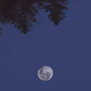遥远夜空星河