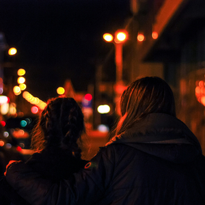 借朋友的名义对你万般着迷