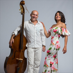 Aquí Estamo' en la Lucha