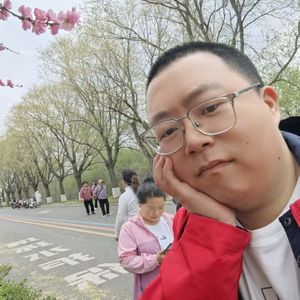 公园的桃花开了