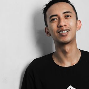 DJ Manis Tapi Bukan Gula