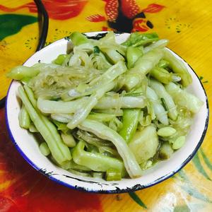 我渴望我的身体长出更多的树