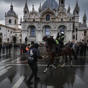 拉夫劳伦进行曲