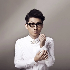 肩上蝶 (我愿意化蝶在你肩上落)(1.1X版)(DJ王小龙版)