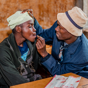 OMOKUNGU ESIORORI (feat. Miggy)