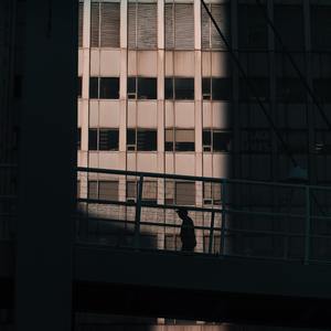 负重一千万斤长大