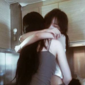 月