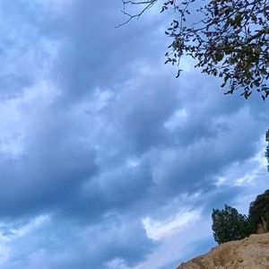 春风拂面解千秋