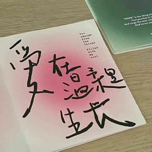 红色高跟鞋