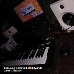 Munghana (feat. Ypist)