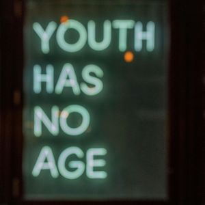 雨滴跳落琴键的痕