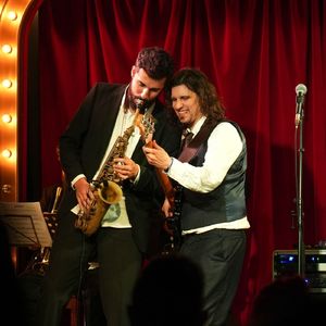 Repeat/Tones (Ao Vivo)