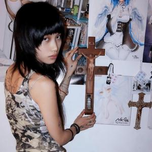 ★ ~V45 / White Bitch~ ★