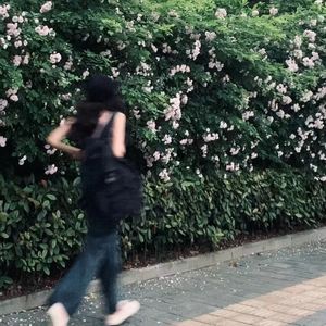 等一朵花开(Prod. by 东方猛兽BeatStore)