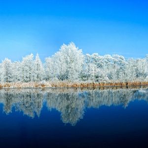 舒缓琴音与白噪的入眠序曲