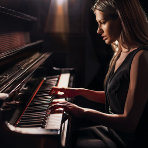 Dulce Abrazo Armónico Que Envuelve La Noche