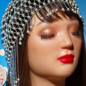 Lashes, Contour & Elegant Lip Tint