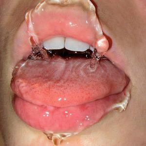 说句实话百事可乐是真最好啊可口可乐真的没那味就连可乐鸡翅都是得用百事可乐才好吃