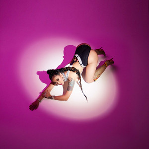 Eyes On Me (feat. Jinmenusagi)