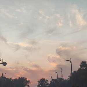 晓看天色暮看云