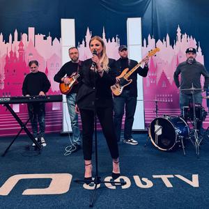 ინდირა ჯგერნაია & Band New Vision