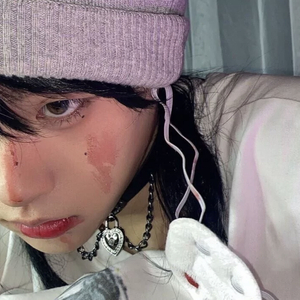 有个爱你的人不容易