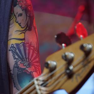 漂亮女人善变 （修订版） 伴奏