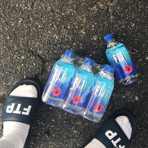 Underrated Superstars (feat. Miklo)