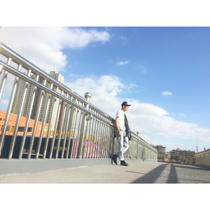 泪蛋蛋掉在酒杯杯里