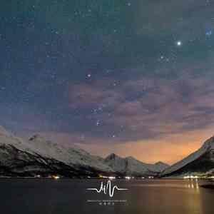 店铺灯光夜市之城