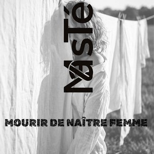 Mourir de naître femme