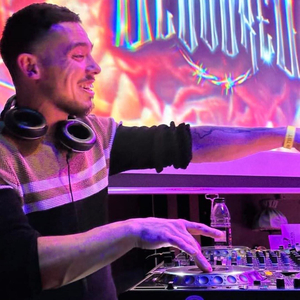 Devoured - I Wanna Dance