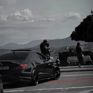 硬曲握不住方向盘