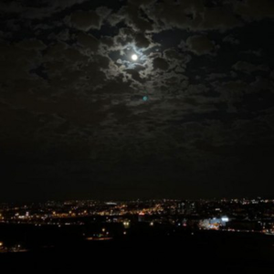 Ay Işığına Bezenmiş Aşk