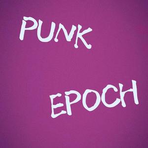 操场上空飞着的风筝