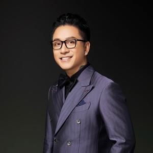 Nắm Lấy Tay Anh (Live)