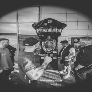 osiedlówa (feat. Eudezerter)