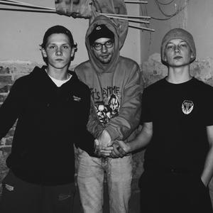 TRUDNE ŻYCIE (feat. Per Dżinn & Young Żupan)