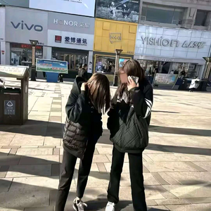 黄萧燕and李璐瑶