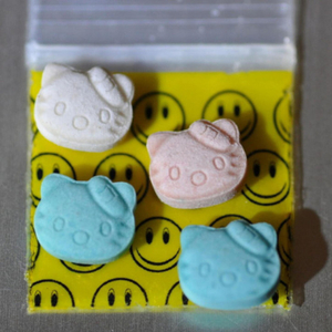 The Molly ****ed Up My Brain!! >_<