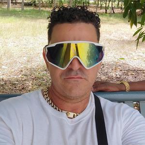 TRAGANDO CABLE (afromerengue)