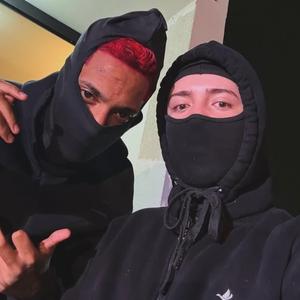 PENSANDO EM VC NA MADRUGADA