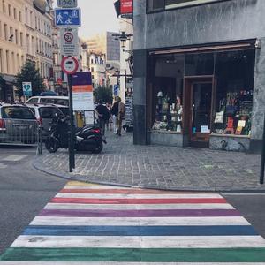 让往事成风，余路各半程