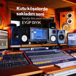 Kuytu köşelerde öşelerde sakladım seni