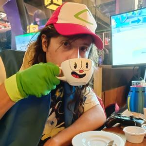 QUIERO AGARRARME LOS COCOS (feat. Gustavo wtf)