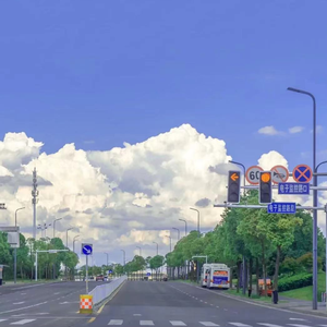 房间里开始下起雨（翻唱乐乐）