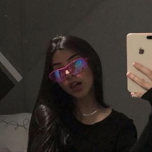 MAS TEM UMA QUE FAZ A MINHA MENTE PIRAR